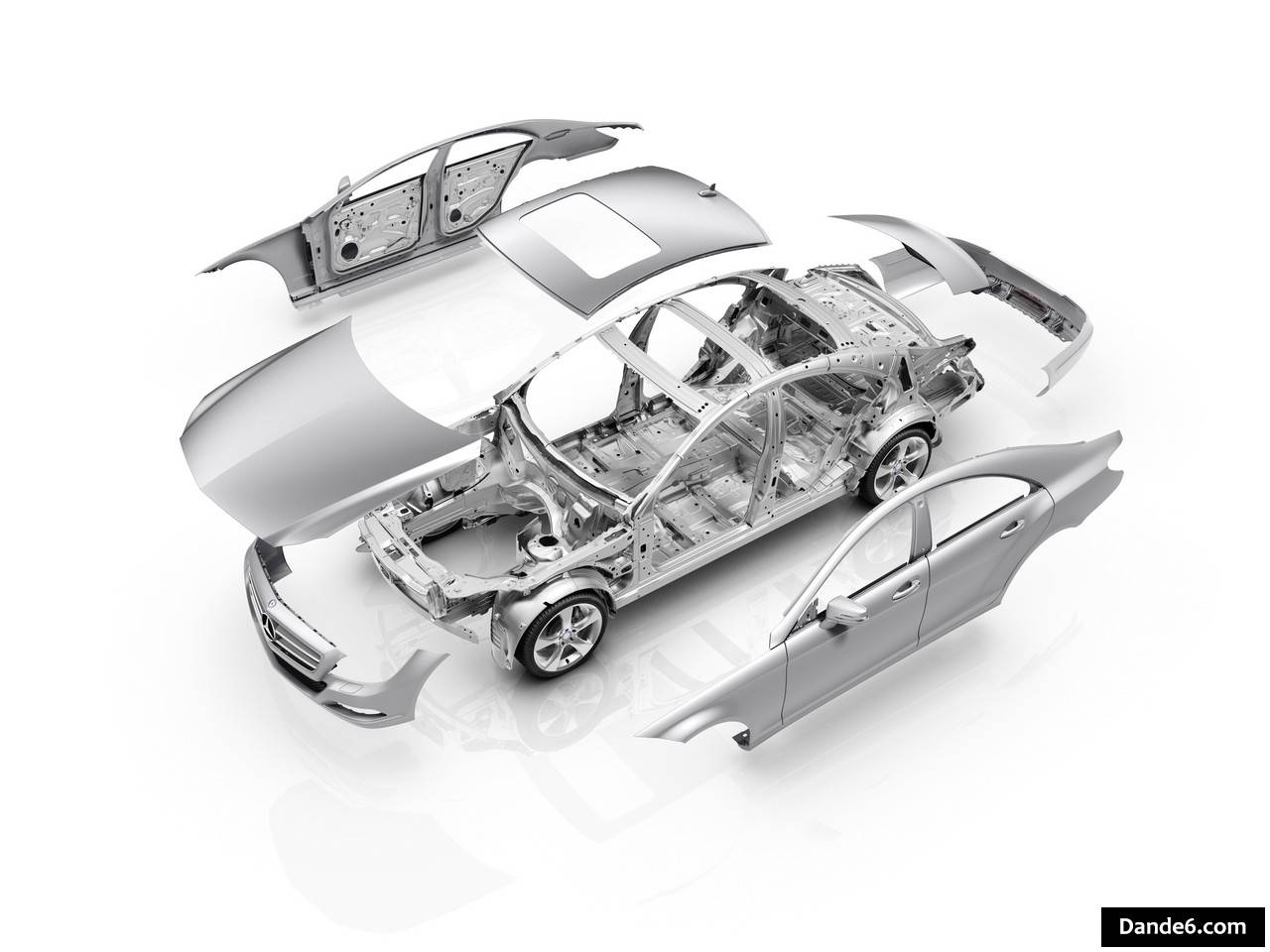 Купить элементы кузова. Кузовные детали Mercedes w631. Mercedes-Benz CLS-class 2011. Структура кузова Мерседес s500. Машина по запчастям.